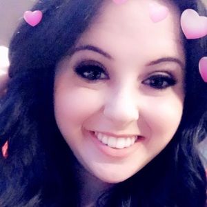 Meet your Posher, Katelyn